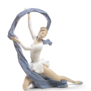 Фарфоровая статуэтка "Танцовщица с вуалью"
